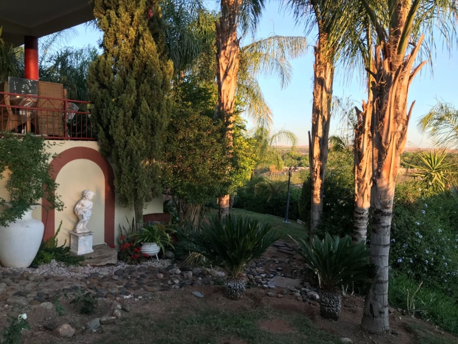 4 Bedroom Property for Sale in Keidebees Northern Cape